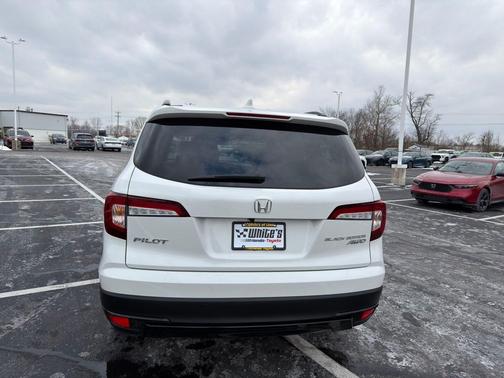 2022 Honda Pilot AWD Black Edition