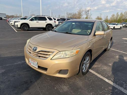 Sandy Beach Metallic 2011 Toyota Camry LE