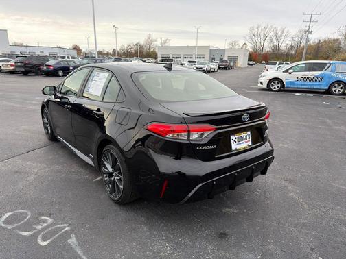 2023 Toyota Corolla Hybrid SE