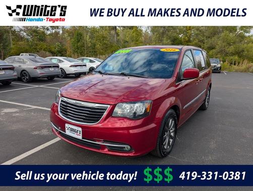 2016 Chrysler Town & Country S