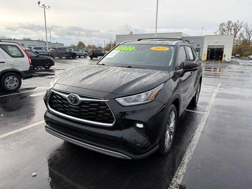 2022 Toyota Highlander Platinum
