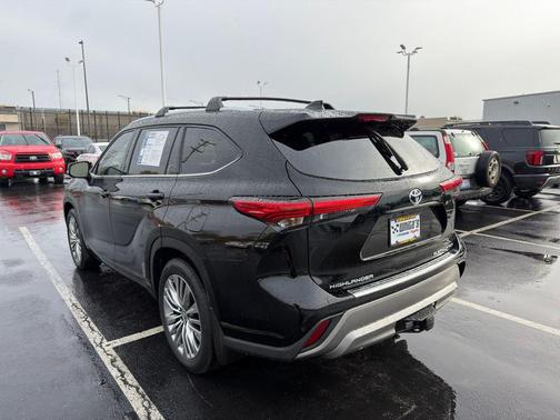2022 Toyota Highlander Platinum