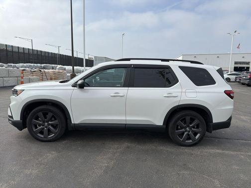 2023 Honda Pilot AWD Sport