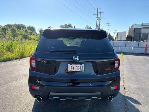 Crystal Black Pearl 2025 Honda Passport AWD TrailSport