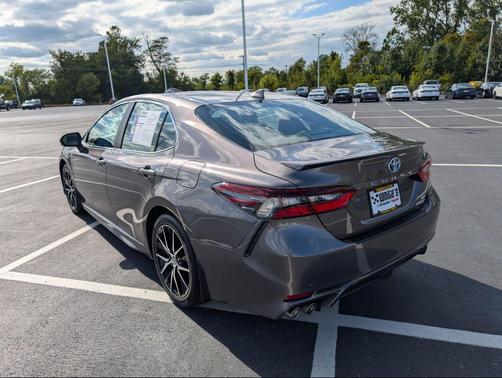 2022 Toyota Camry SE