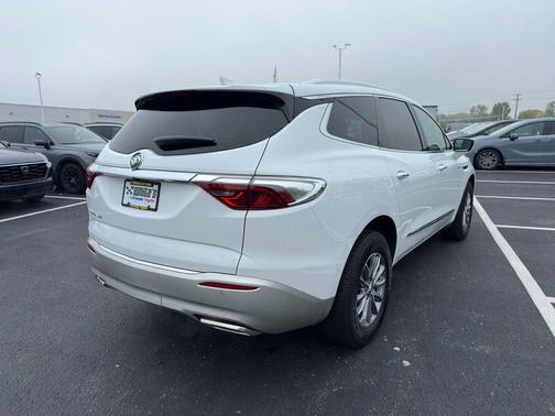2023 Buick Enclave Essence FWD