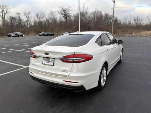 2019 Ford Fusion Hybrid SE