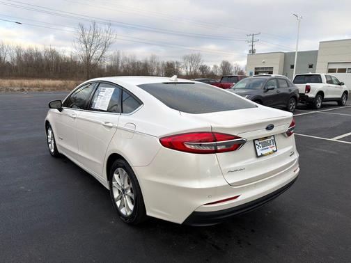 2019 Ford Fusion Hybrid SE