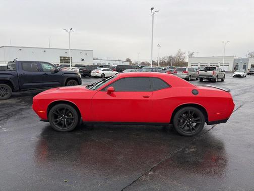 2016 Dodge Challenger SXT