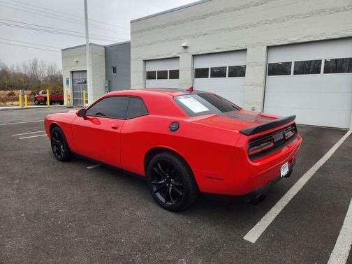2016 Dodge Challenger SXT