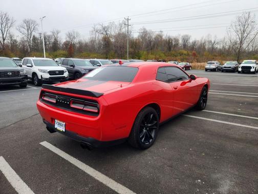 2016 Dodge Challenger SXT