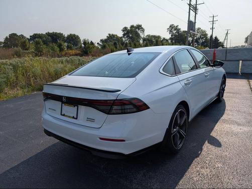 2023 Honda Accord Hybrid Base