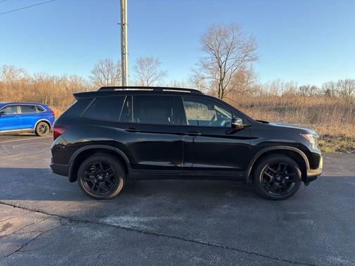 2025 Honda Passport AWD Black