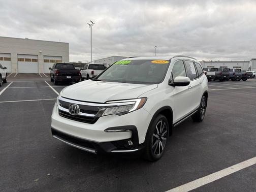 2022 Honda Pilot Touring 8-Passenger