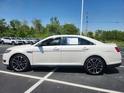 2018 Ford Taurus Limited