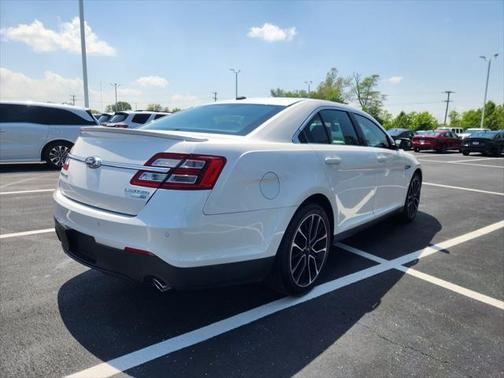 2018 Ford Taurus Limited