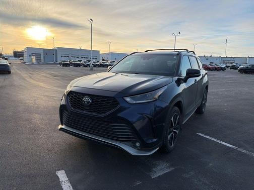 2022 Toyota Highlander XSE