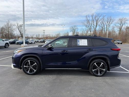 2022 Toyota Highlander XSE