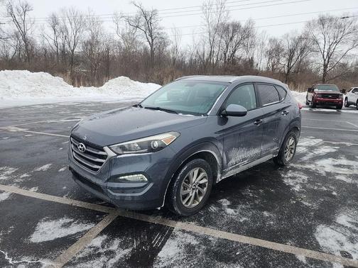 2017 Hyundai TUCSON SE