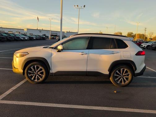 2022 Toyota Corolla Cross XLE