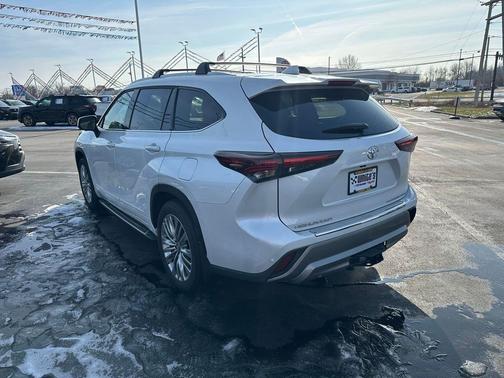 2026 Toyota Highlander Platinum