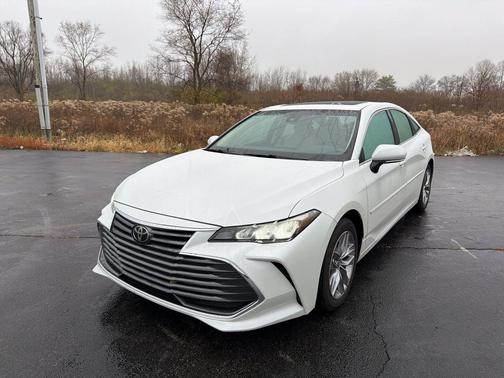 2022 Toyota Avalon XLE