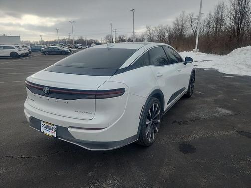 2025 Toyota Crown Platinum