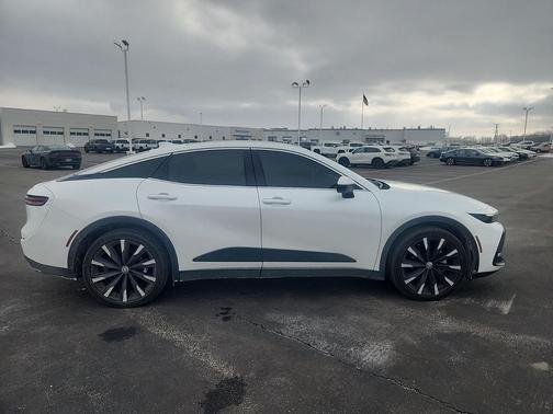 2025 Toyota Crown Platinum