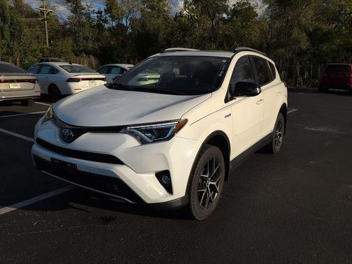 2018 Toyota RAV4 Hybrid SE