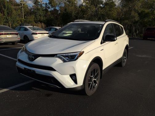 2018 Toyota RAV4 Hybrid SE
