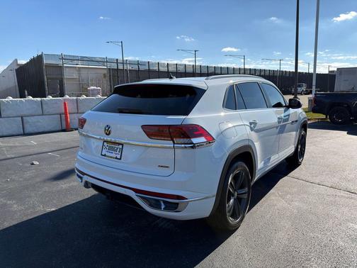 2020 Volkswagen Atlas Cross Sport 3.6L V6 SE w/Technology R-Line