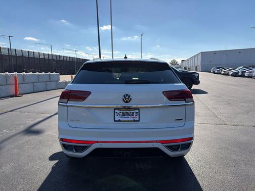 2020 Volkswagen Atlas Cross Sport 3.6L V6 SE w/Technology R-Line