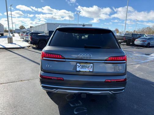 2021 Audi Q7 55 Premium Plus