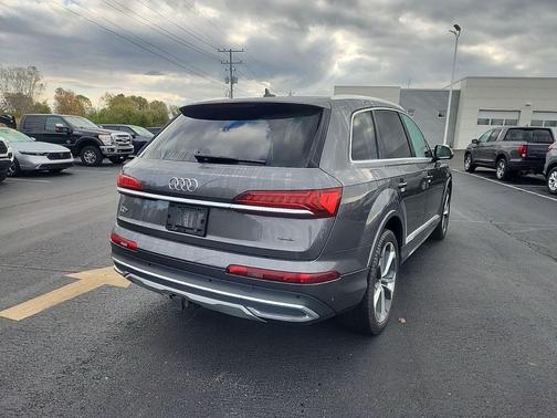 2021 Audi Q7 55 Premium Plus