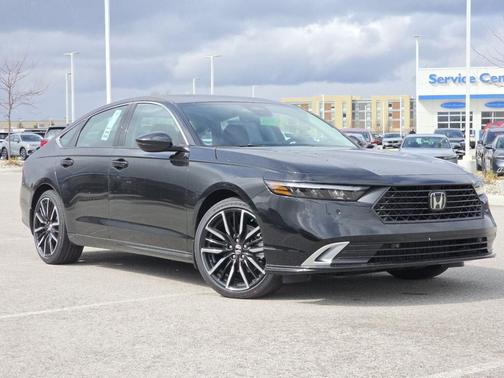 Crystal Black Pearl 2026 Honda Accord Hybrid Touring
