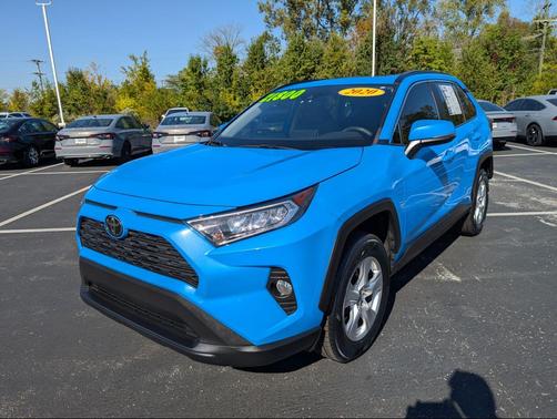 2020 Toyota RAV4 XLE