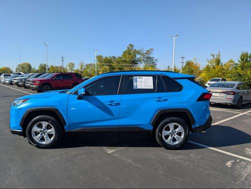 2020 Toyota RAV4 XLE