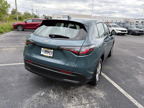 Modern Steel Metallic 2024 Honda HR-V LX