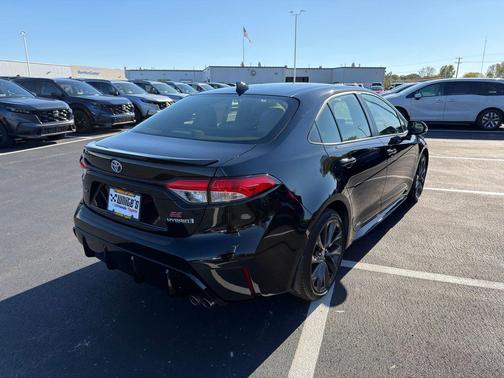 2024 Toyota Corolla Hybrid SE