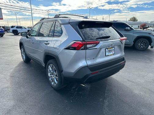 2025 Toyota RAV4 XLE Premium