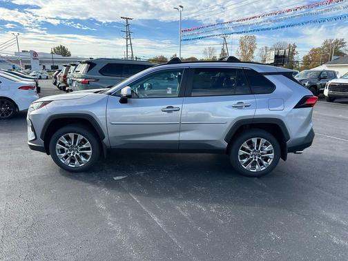 2025 Toyota RAV4 XLE Premium