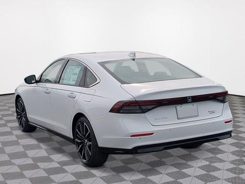 Platinum 2026 Honda Accord Hybrid Touring