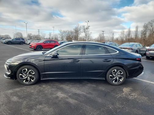 2025 Hyundai SONATA SEL