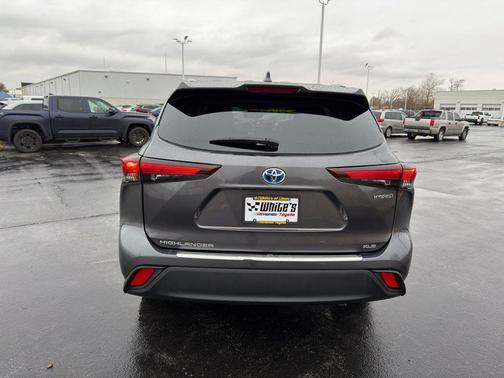 2024 Toyota Highlander Hybrid XLE