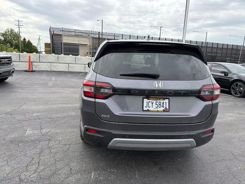 Crystal Black Pearl 2025 Honda Pilot EX-L
