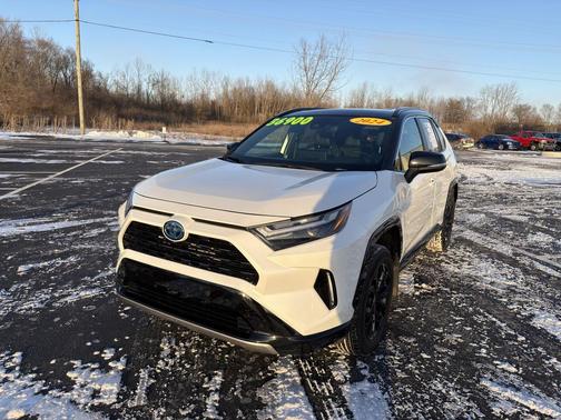 2024 Toyota RAV4 Hybrid SE