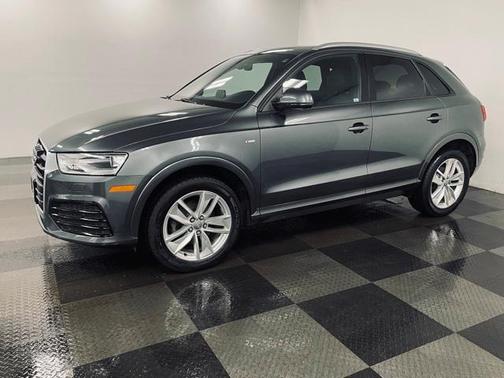 Photo 3 of 34 of 2018 Audi Q3 2.0T Premium