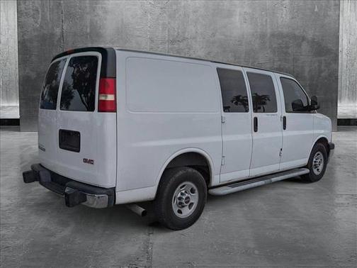 2017 GMC Savana 2500 Work Van