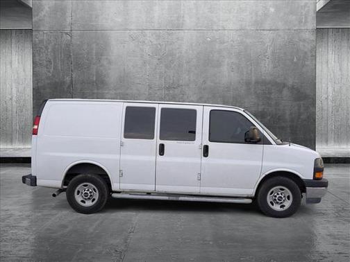 2017 GMC Savana 2500 Work Van