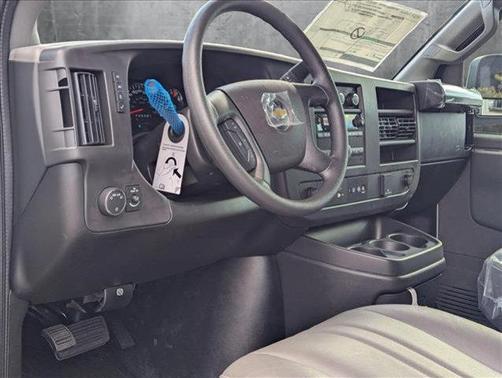 2025 Chevrolet Express 2500 RWD 2500 Regular Wheelbase WT